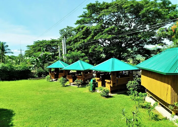 Rea'S Bamboo Resort
